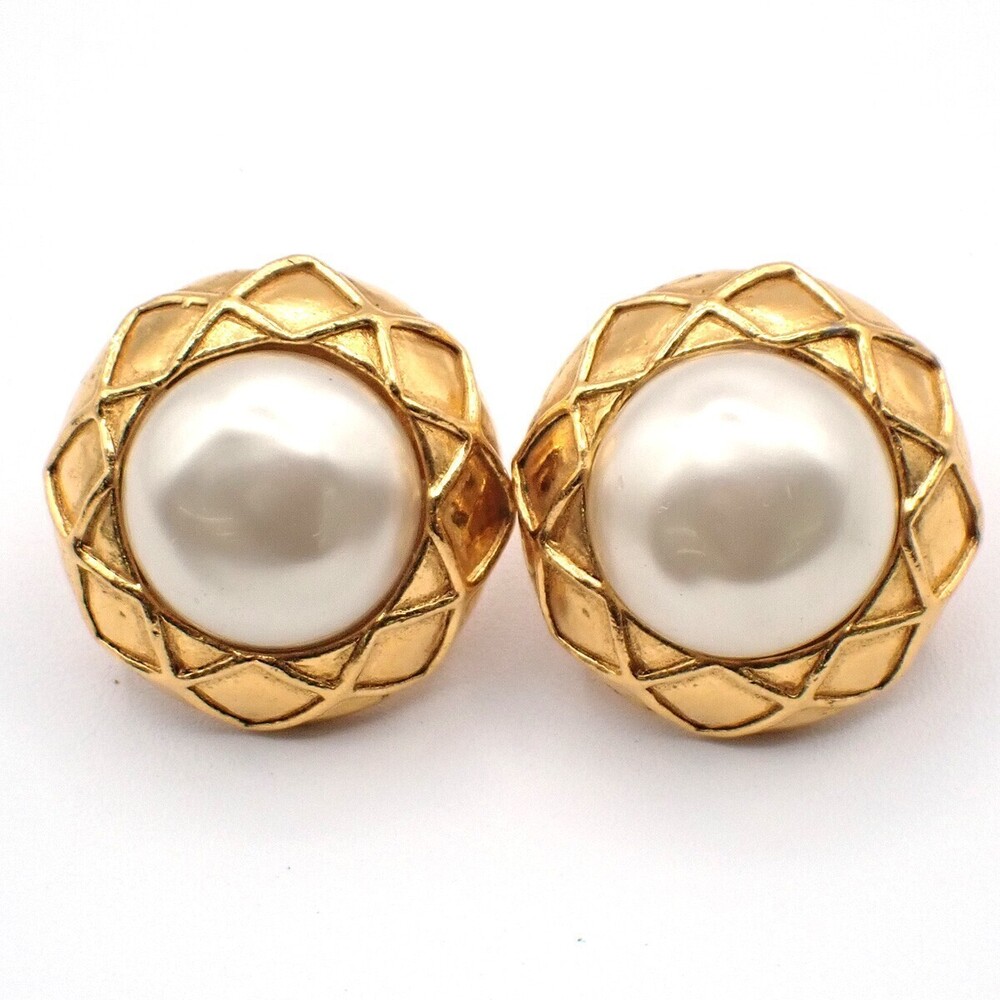 Chanel Vintage Round Clip-On Metal with Faux Pearl